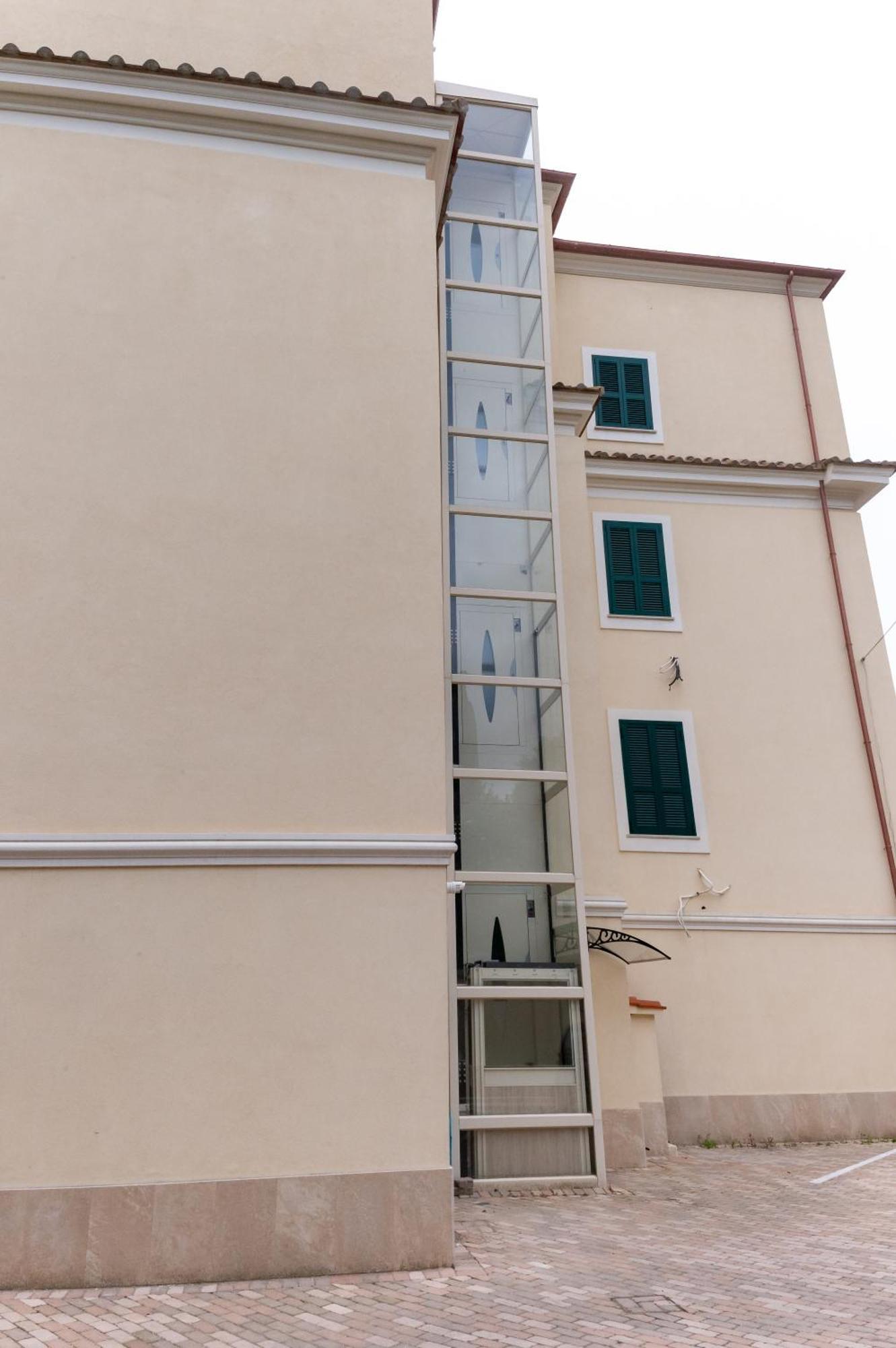 Abitare Il Tempo-Elegante E Moderno-Ad 1 Bus Da Roma Apartment Velletri Exterior photo
